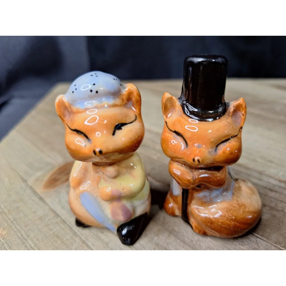 Vintage 1950s Anthropomorphic Fox Salt & Pepper Shakers Top Hat & Bonnet Set